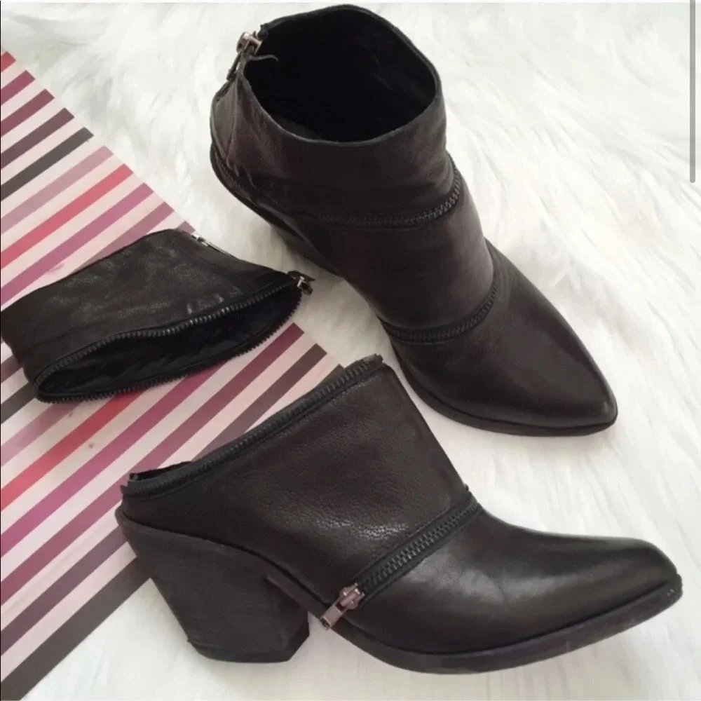 LD Tuttle “The Return” Convertible Leather Mule Booties Sz 6